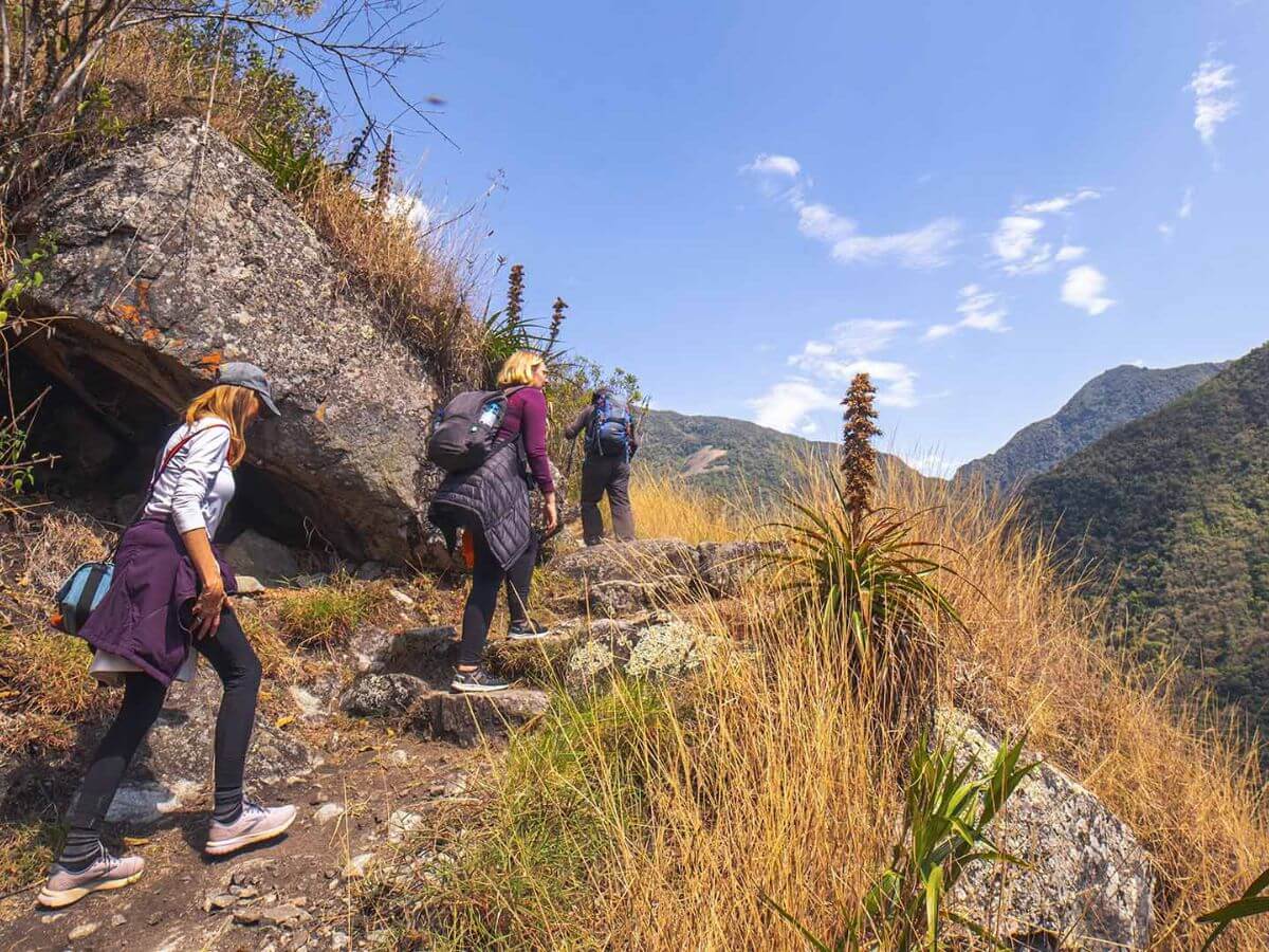 trekking en montañas de Cusco
